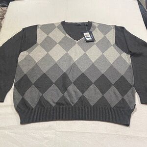 Izod V-Neck Argyle Sweater - Black and Gray size XL